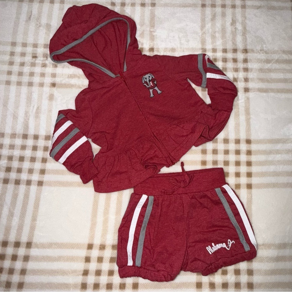 Colosseum Alabama Crimson Tide Infant Hoodie and Shorts Set Crimson 0-3 Months